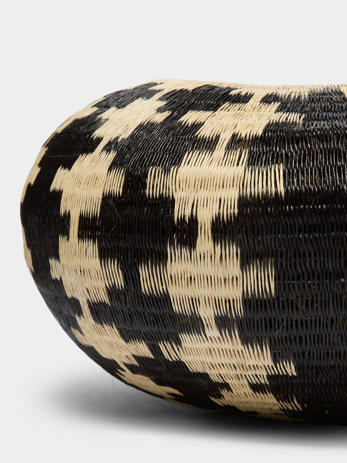 CasaLatina - Warrior Handwoven Werregue Palm Basket - ABASK