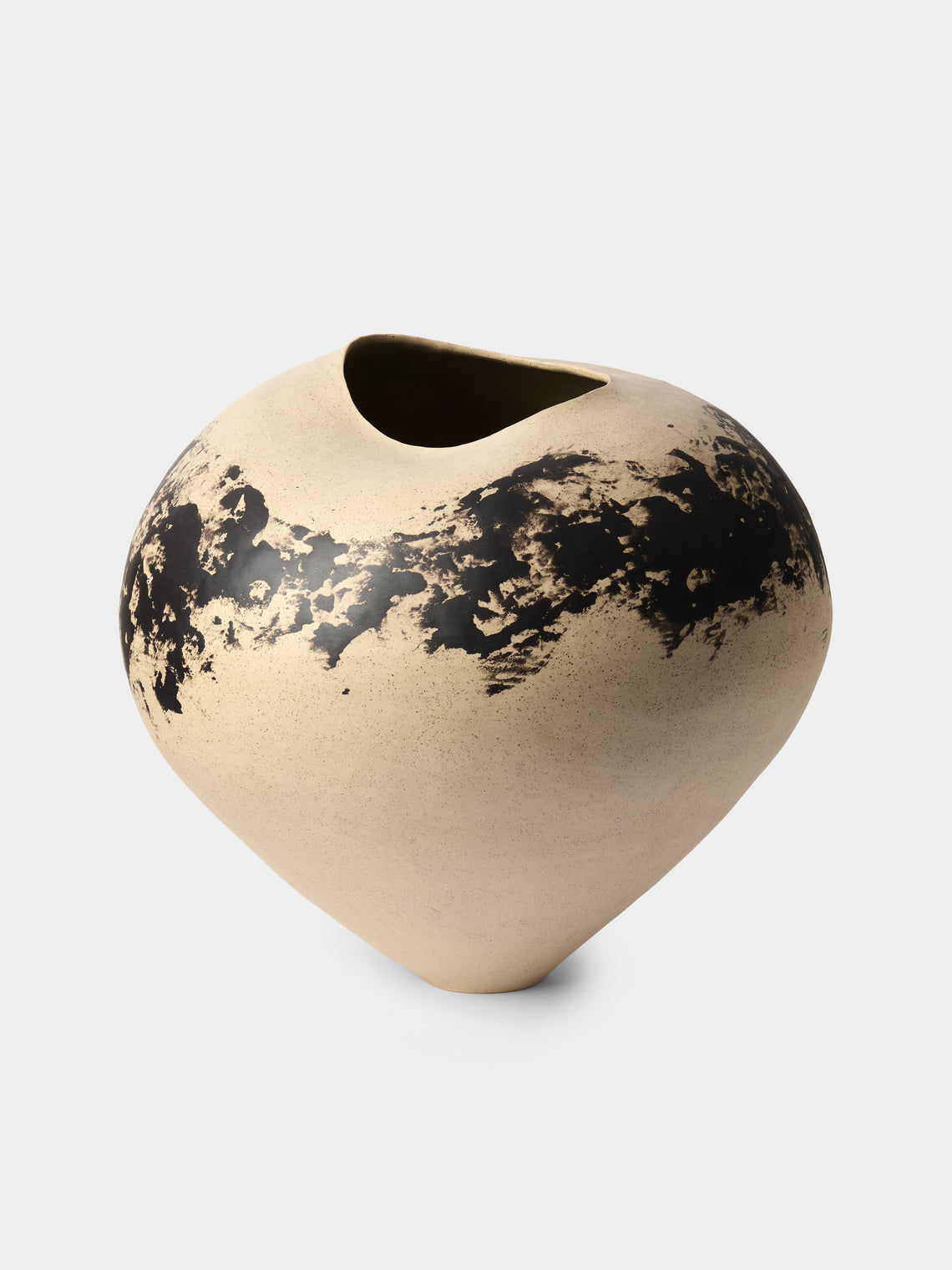 Sara Bergami - Hand-Formed Stoneware Vase (17.5in/45cm) - Beige - ABASK - 