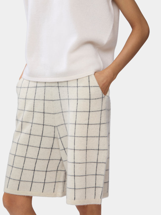 Women's Cashmere Check Shorts