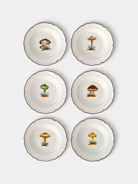 Este Ceramiche - Bristol Mushrooms Hand-Painted Ceramic Soup Plates – 9.5in/24cm (Set of 6) - White - ABASK 