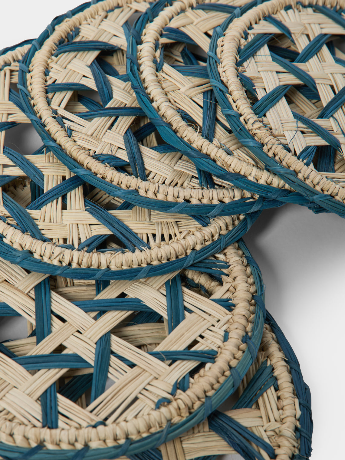 Artesanías del Atlántico - | Set of 6 | Espiga Handwoven Palm Coasters - Blue - ABASK