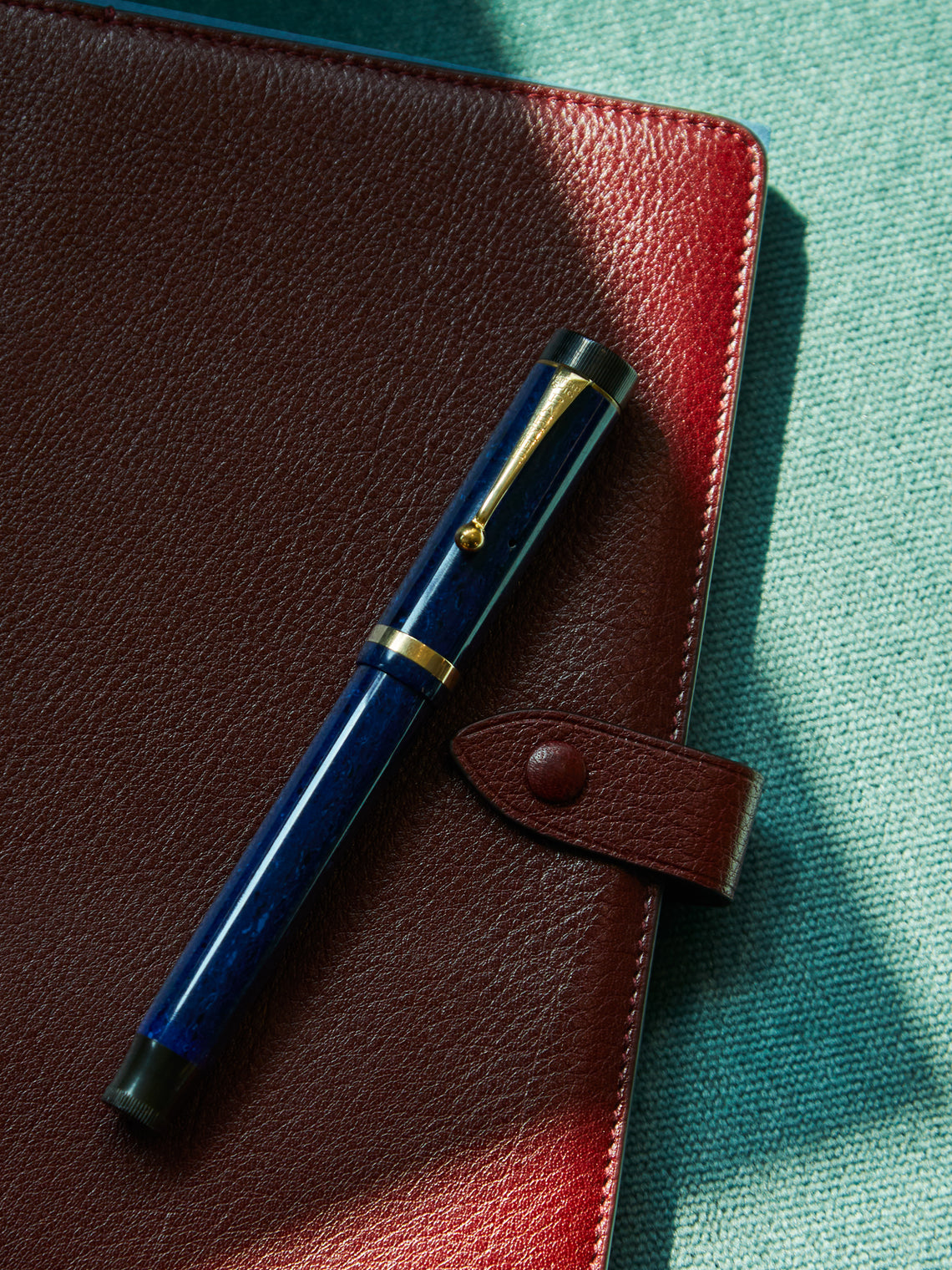 Antique and Vintage - 1926 Parker Duofold Senior Lapis Blue Fountain Pen -  - ABASK