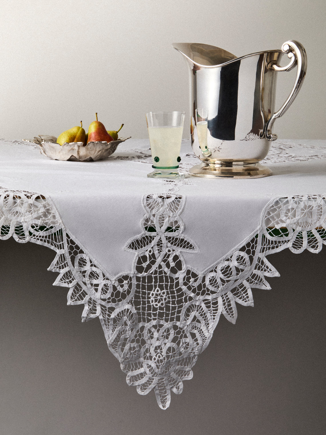 Rolande du Dreuilh Créations - Lacework Tablecloth with Napkins – 106.5in/2.7m (Set of 12) - White - ABASK