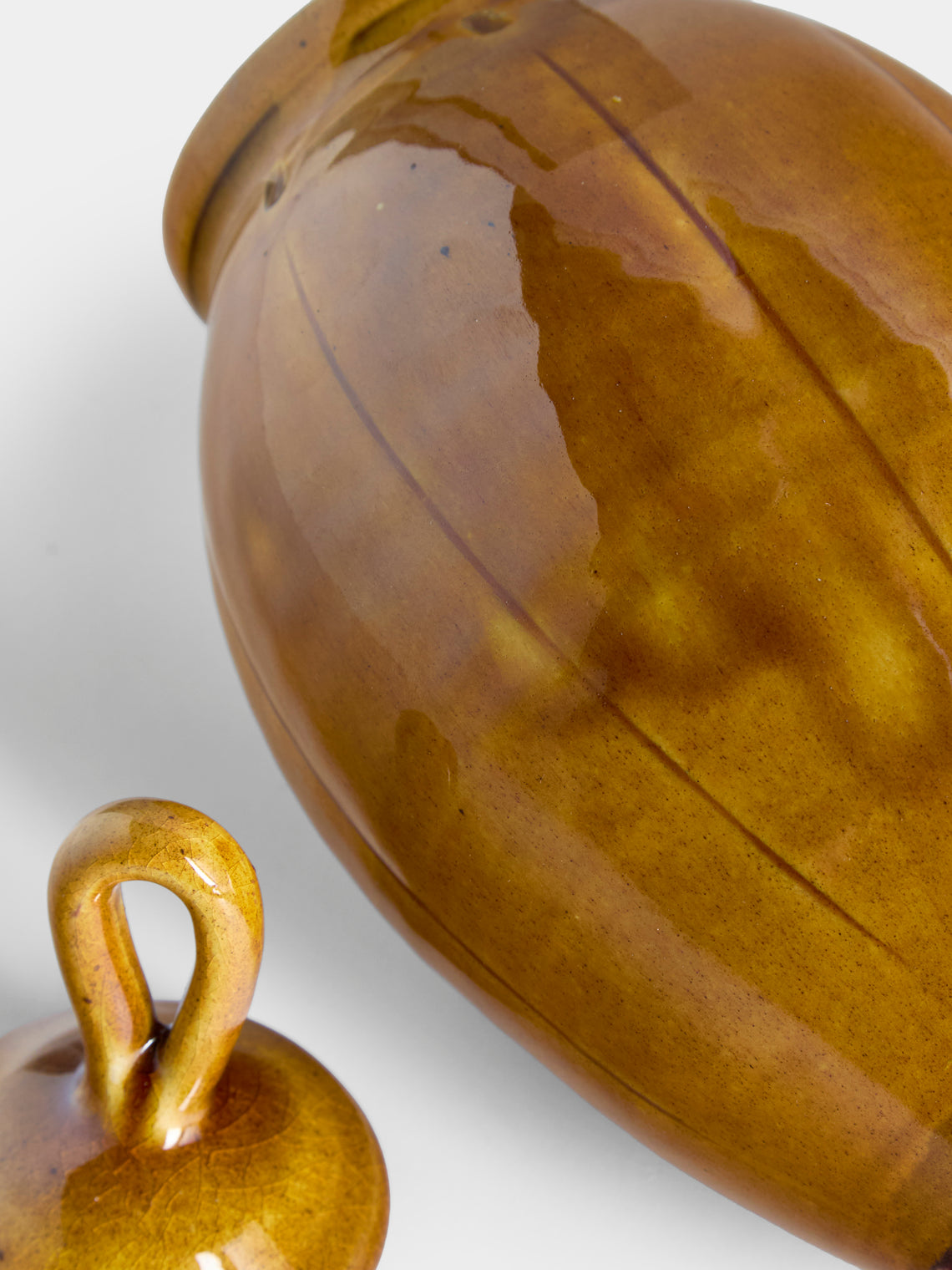 Neville Tatham - Slipware Large Ginger Jars (Set of 2) - Yellow - ABASK