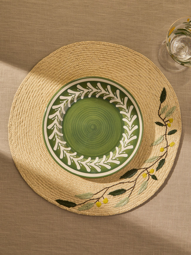 CasaLatina - Embroidered Leaf Handwoven Iraca Palm Placemats (Set of 4) - Cream - ABASK