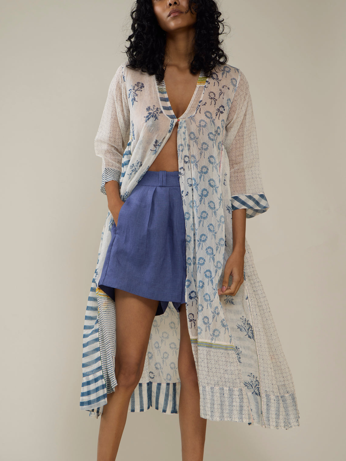 Yali Milano - The Portofino Linen Shorts | Size: S - Blue - ABASK