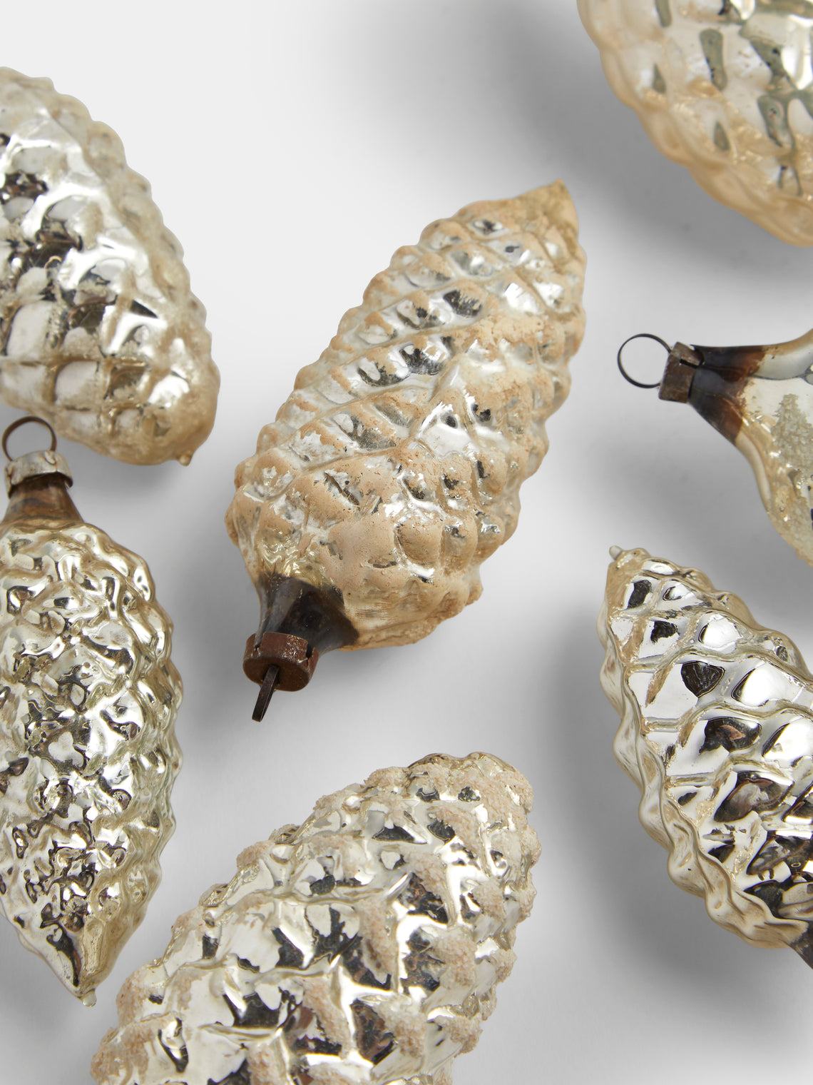 Antique and Vintage - Early-20th-Century Pinecones Glass Baubles (Set of 12) - Silver - ABASK