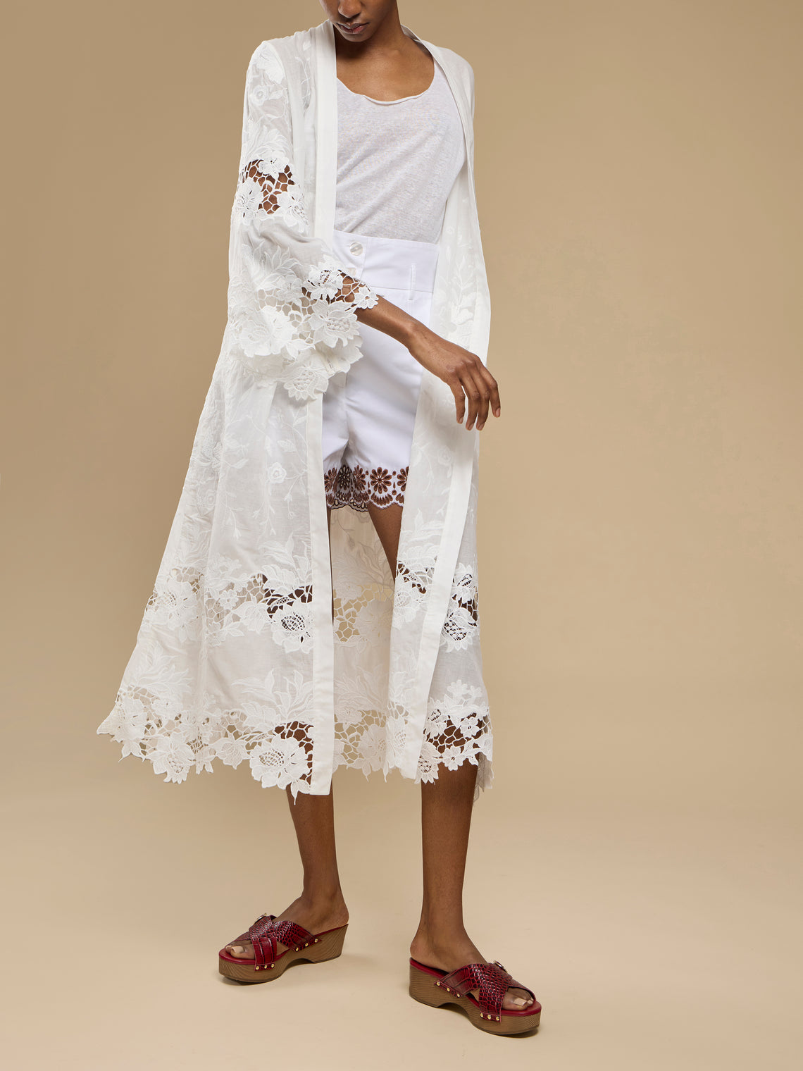 Loretta Caponi - Ansedonia Embroidered Cotton Robe | Size: S - White - ABASK