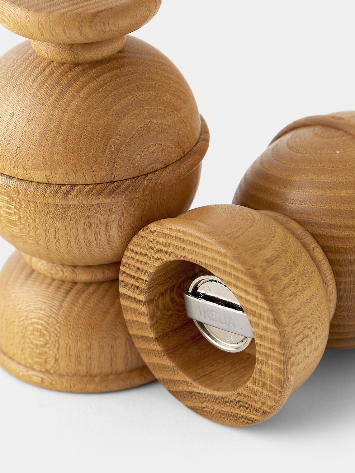 Yamani Woodworks - Hand-Turned Wood Salt and Pepper Mills (Set of 2) - Brown - ABASK