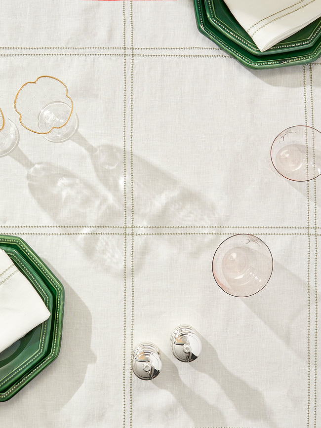 Volga Linen - Botanical Double Hem-Stitch Linen Check Round Tablecloth (86.5in/2.2m) - White - ABASK