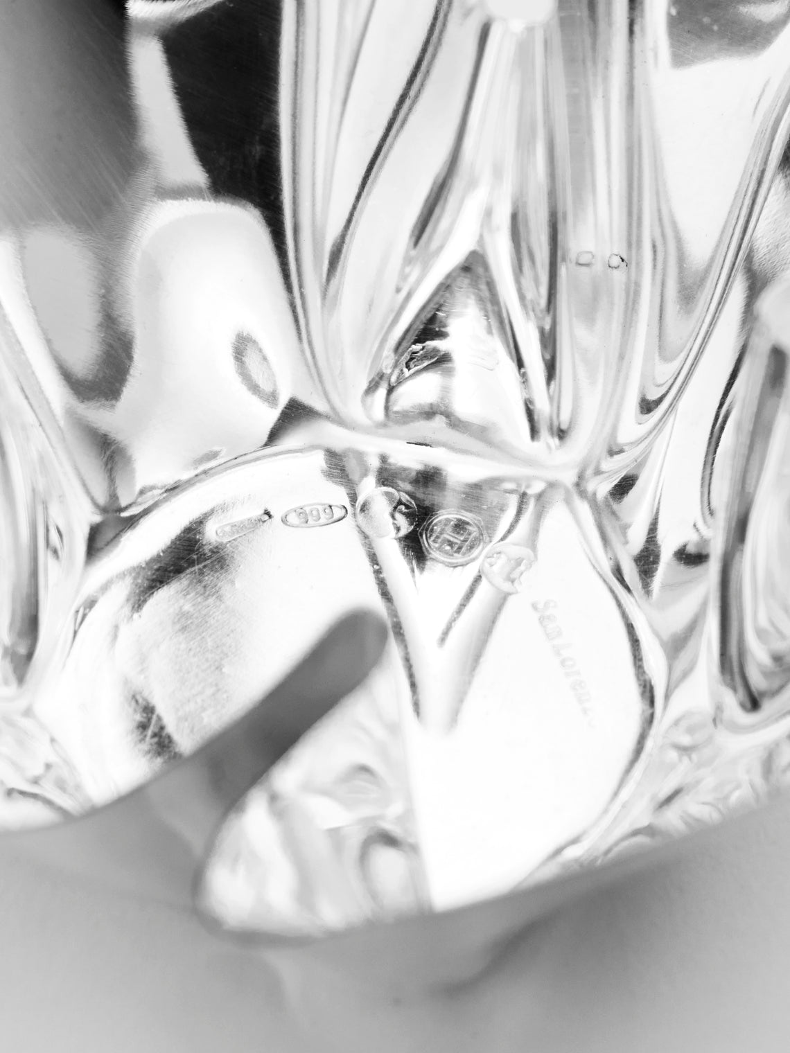 San Lorenzo - 1993 Afra and Tobia Scarpa Cartoccio Pure Silver Bowl with Tips (2.5in/6cm) - Silver - ABASK