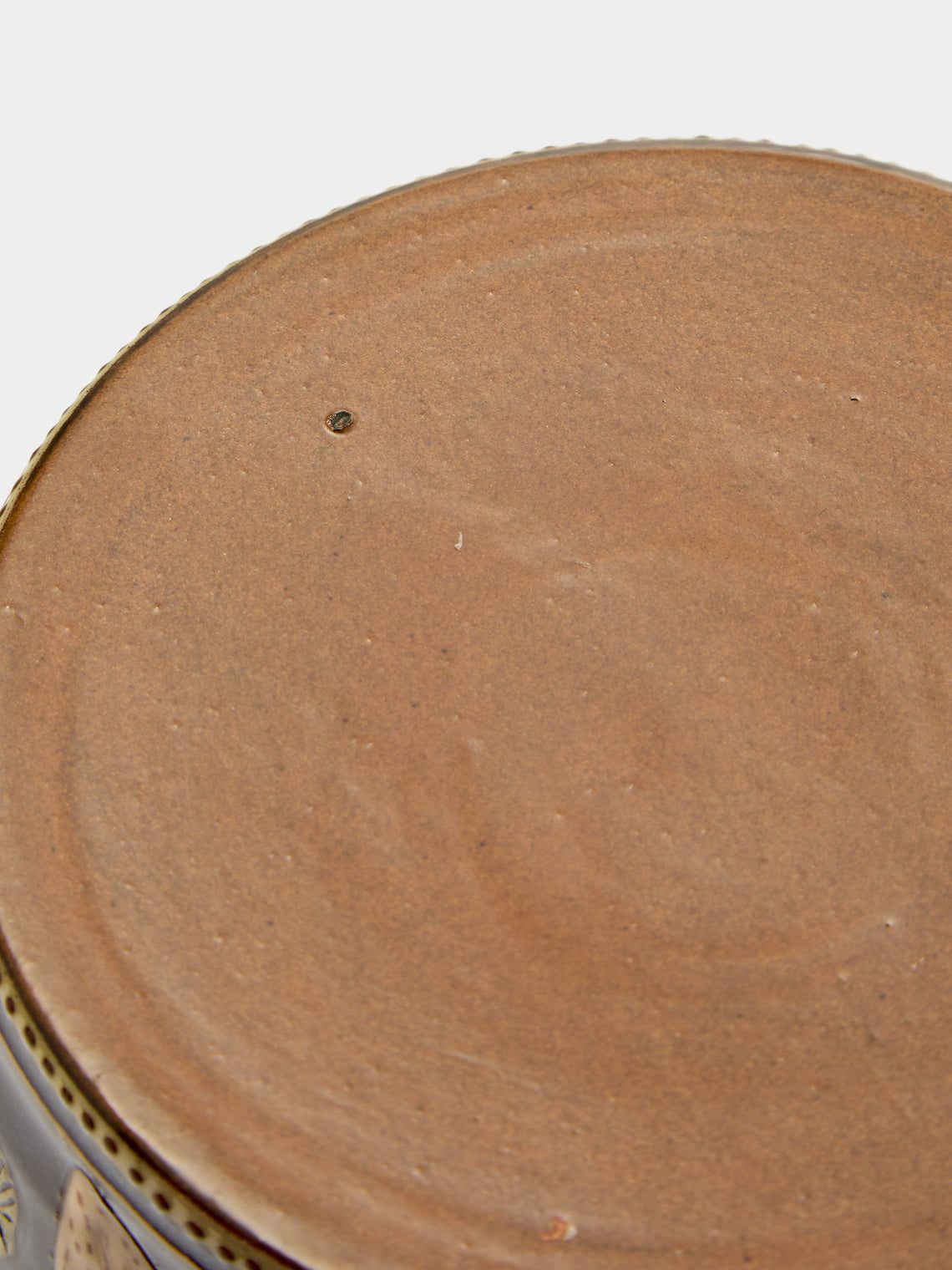 Poterie d’Évires - Strawberries Hand-Painted Ceramic Large Handled Serving Bowl - Dark brown - ABASK
