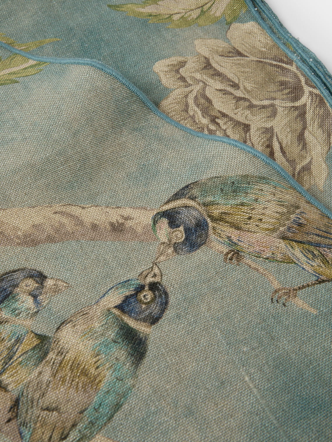 Borgo delle Tovaglie - Filo Affresco Embroidered Linen Round Tablecloth (86.5in/2.2m) - Blue - ABASK