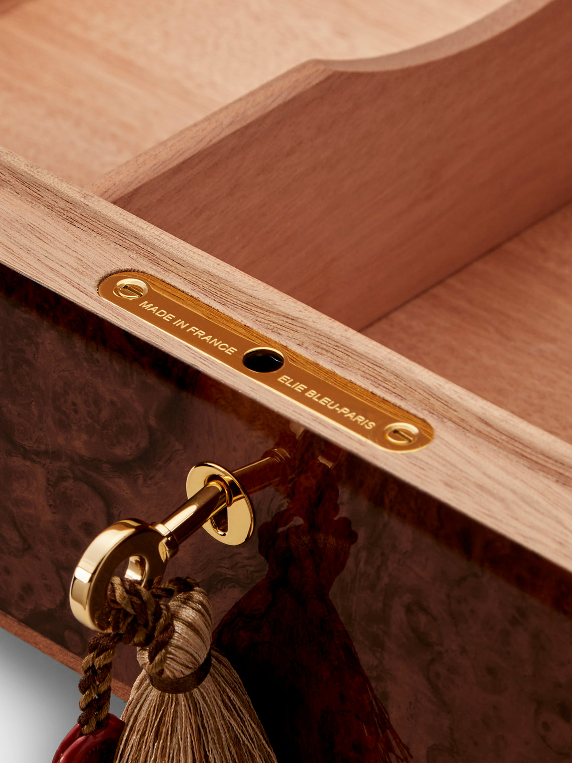 Elie Bleu - Walnut Burl Humidor Case (110 Cigars) - Dark Brown - ABASK