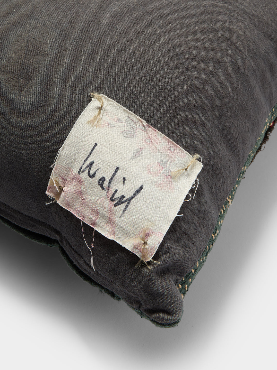 By Walid - 19th-Century Victorian Beaded Needlepoint Wool and Linen Cushion (21.5in/45cm) - Green - ABASK