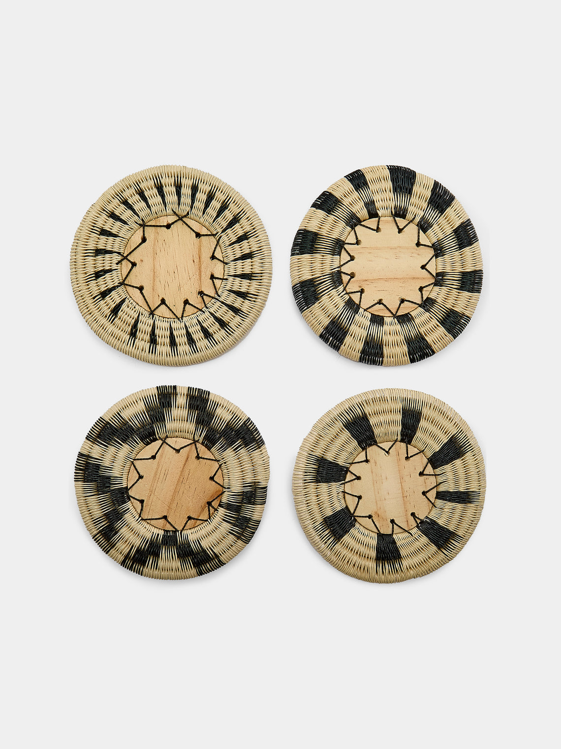CasaLatina - Pacifico Handwoven Werregue Palm Coasters (Set of 4) - Tan - ABASK - 