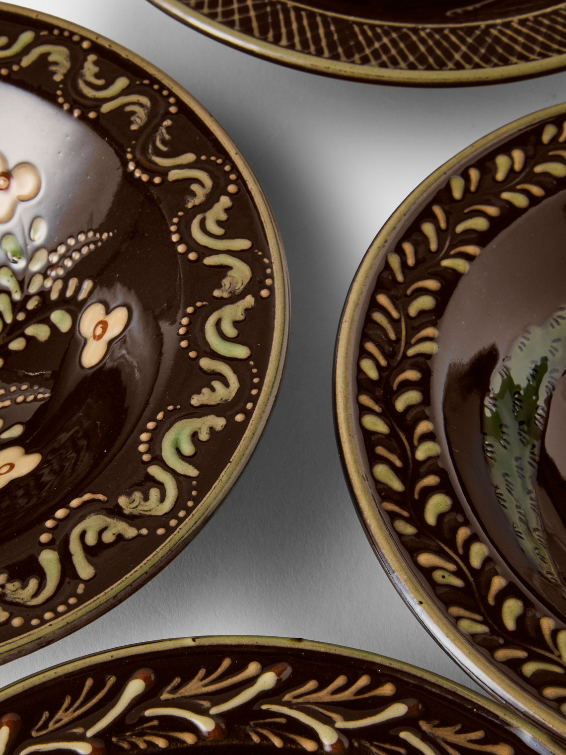 Poterie d’Évires - Animals Hand-Painted Ceramic Breakfast Bowls (Set of 4) - Dark Brown - ABASK