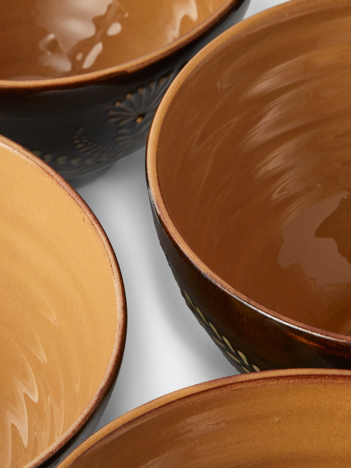 Poterie d’Évires - Flowers Hand-Painted Ceramic Grand Bowls (Set of 4) - Dark Brown - ABASK