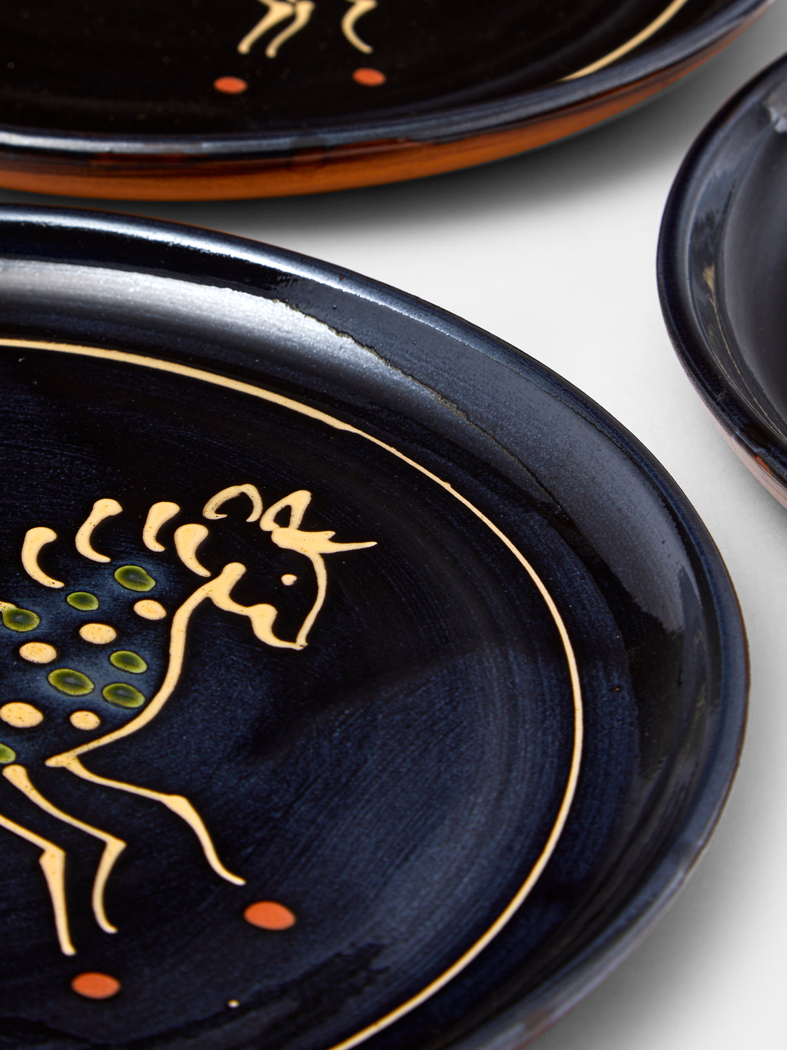 Poterie de Cliousclat - Horse Hand-Glazed Slipware Dinner Plates (Set of 4) - Black - ABASK