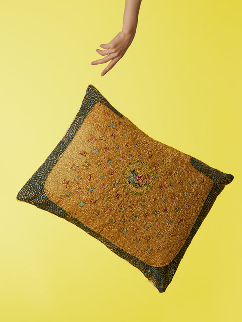 By Walid - Late 18th-Century Needlepoint Wool Cushion -  - ABASK