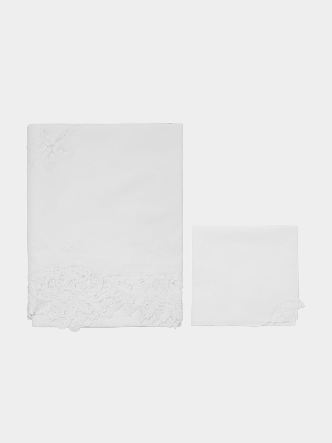 Rolande du Dreuilh Créations - Lacework Tablecloth with Napkins – 106.5in/2.7m (Set of 12) - White - ABASK - 