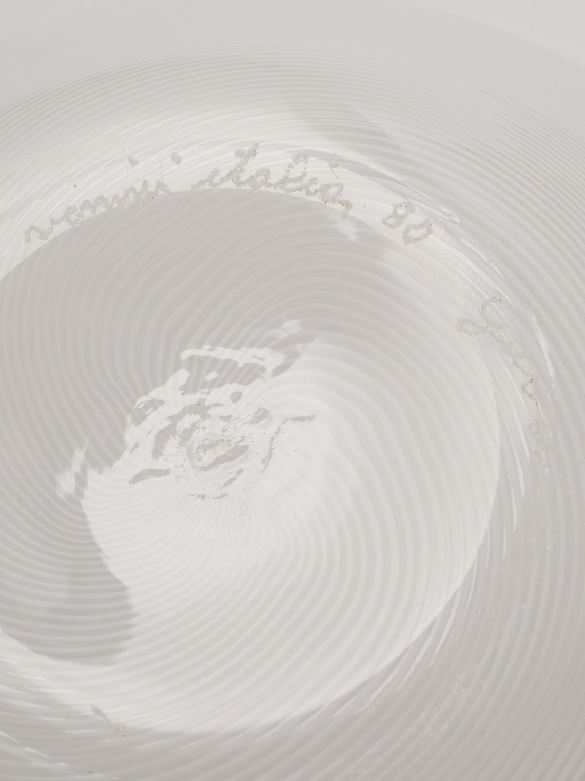 Antique and Vintage - 1960s Venini x Tapio Wirkkala Filigrana Murano Glass Bowl - White - ABASK
