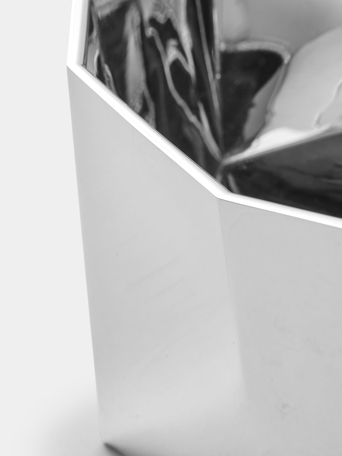 San Lorenzo - 1971 Afra and Tobia Scarpa Polygonal Sterling Silver Vase (9in/23.5cm) - Silver - ABASK