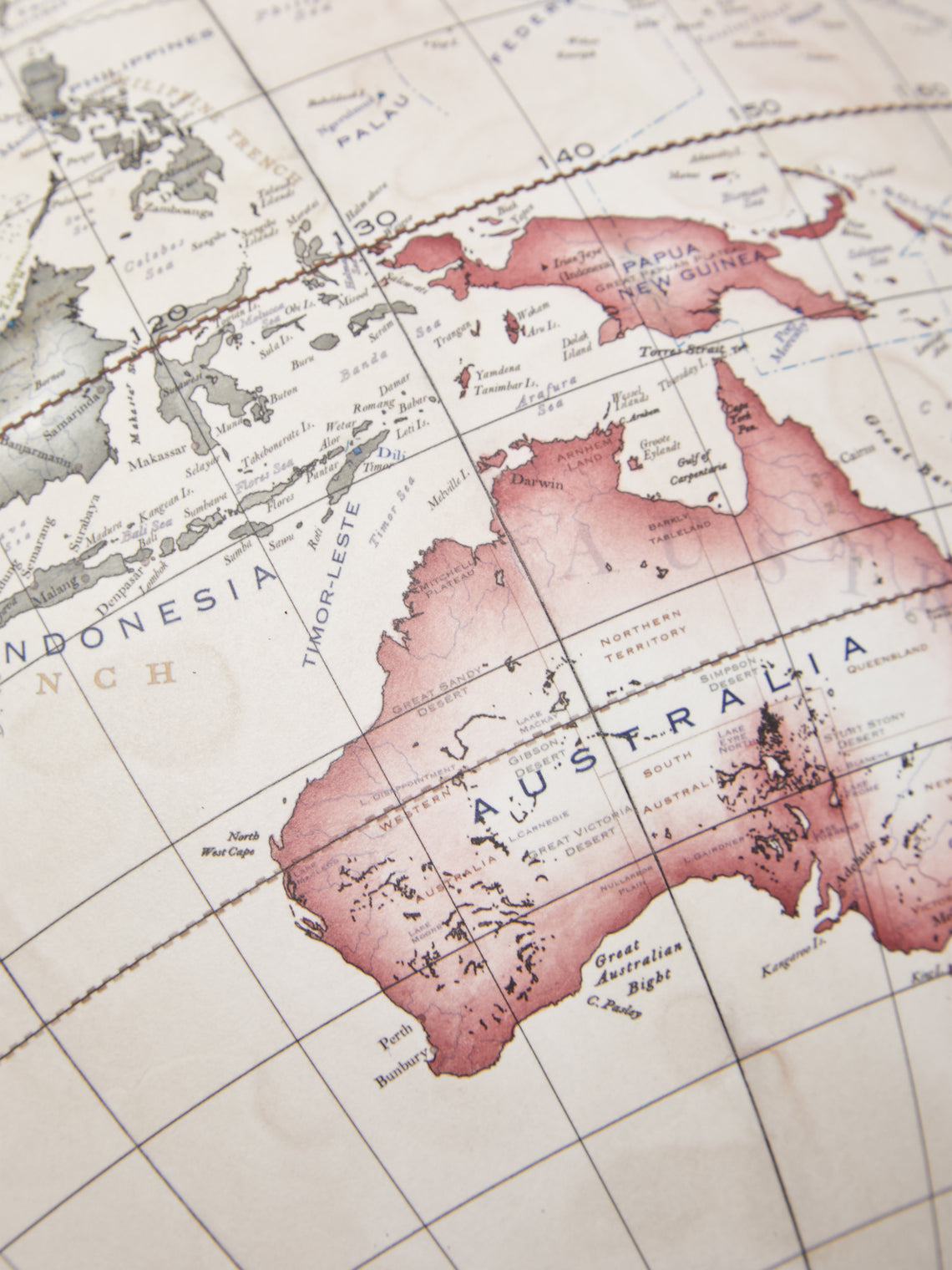 Bellerby & Co - The Albion Desktop Globe (22cm) -  - ABASK