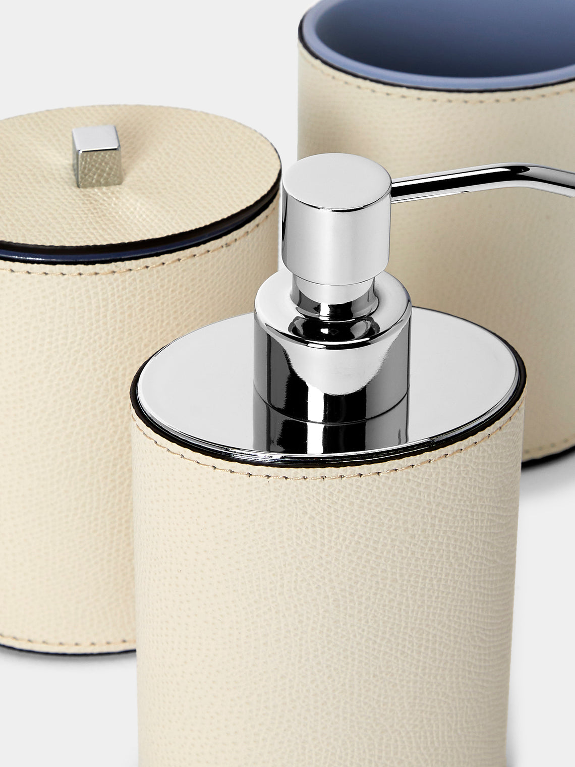 Pinetti - Poseidon Leather Bathroom Set - Cream - ABASK