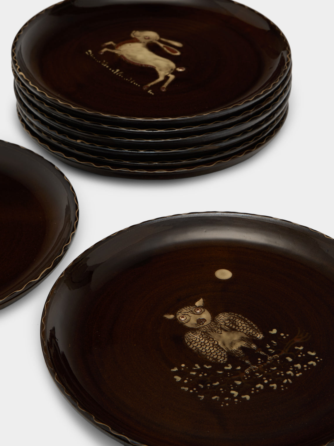 Poterie d’Évires - Animals Hand-Painted Ceramic Plates – 9.5in/24cm (Set of 8) - Dark brown - ABASK