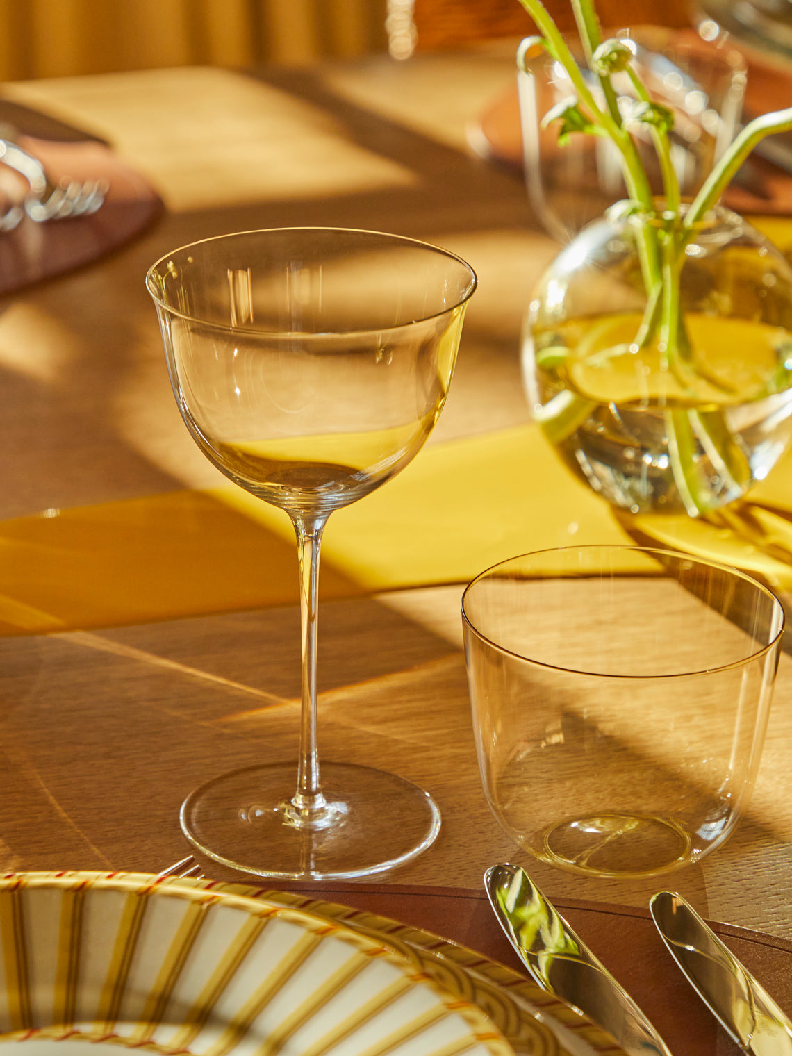 Lobmeyr - Josef Hoffmann Patrician Hand-Blown Crystal White Wine Glasses (Set of 2) - Clear - ABASK