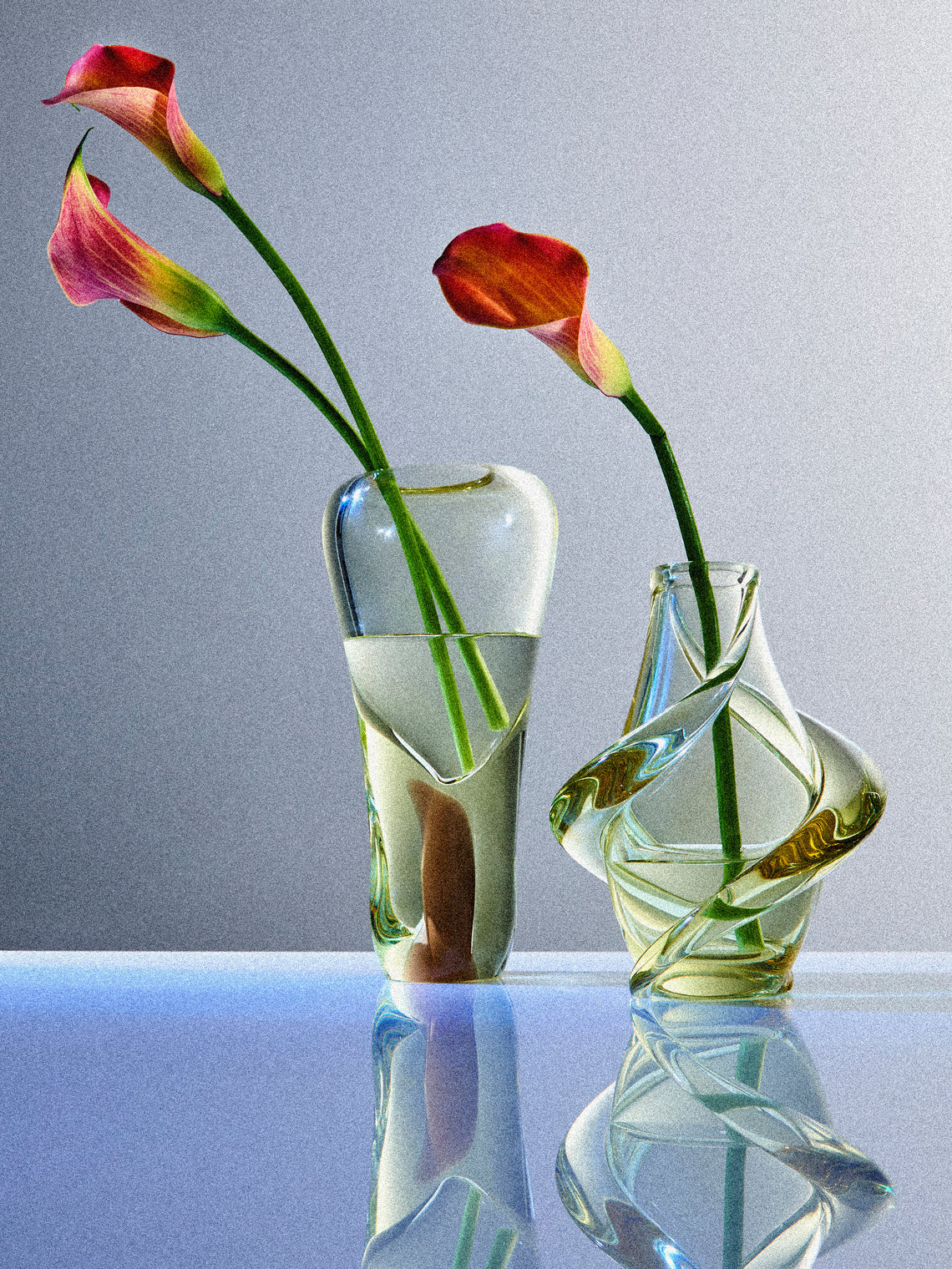 Antique and Vintage - Mid-Century Glass Vase (8.5in/21.5cm) - Yellow - ABASK