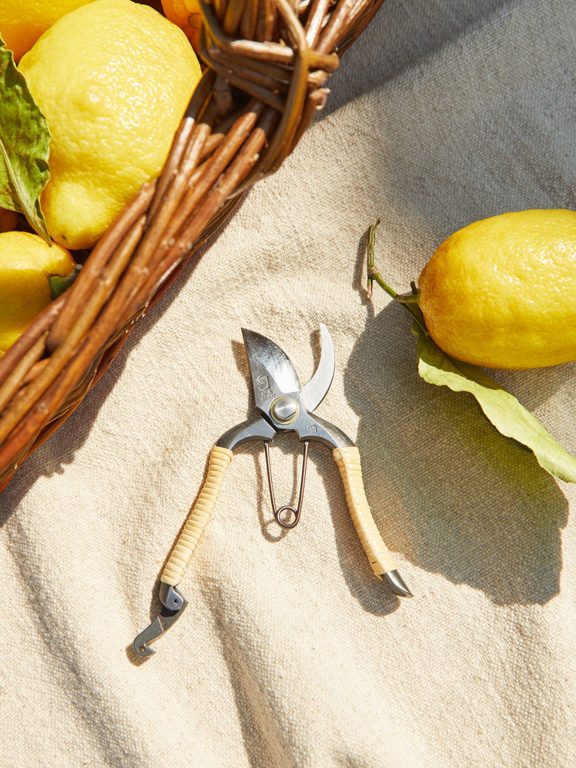 Onoyoshi Hamono - Pruning Secateurs with Rattan Handles -  - ABASK