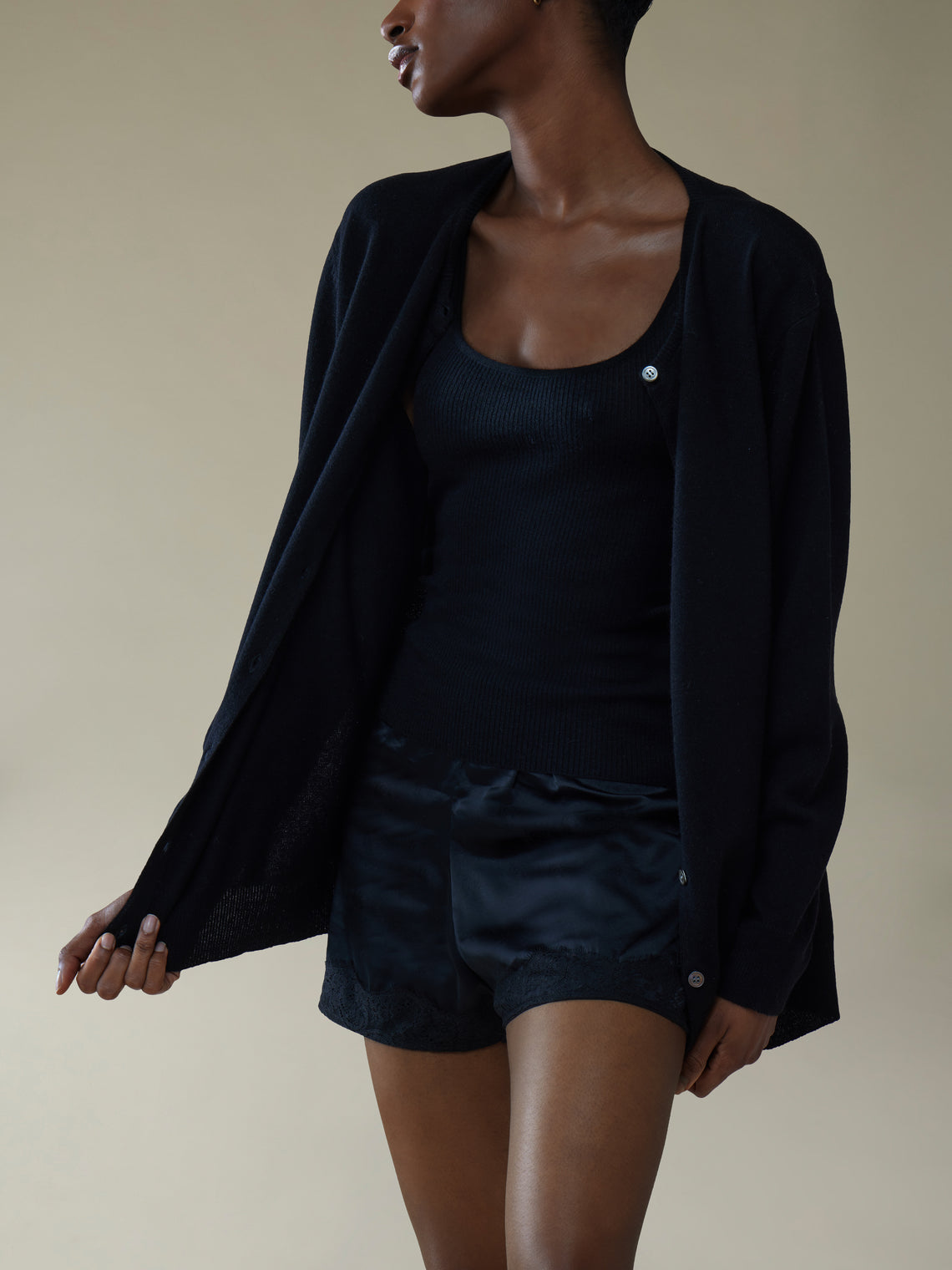 Ryan Roche - Cashmere Lightweight Oversized Cardigan | Size: S - Black - ABASK