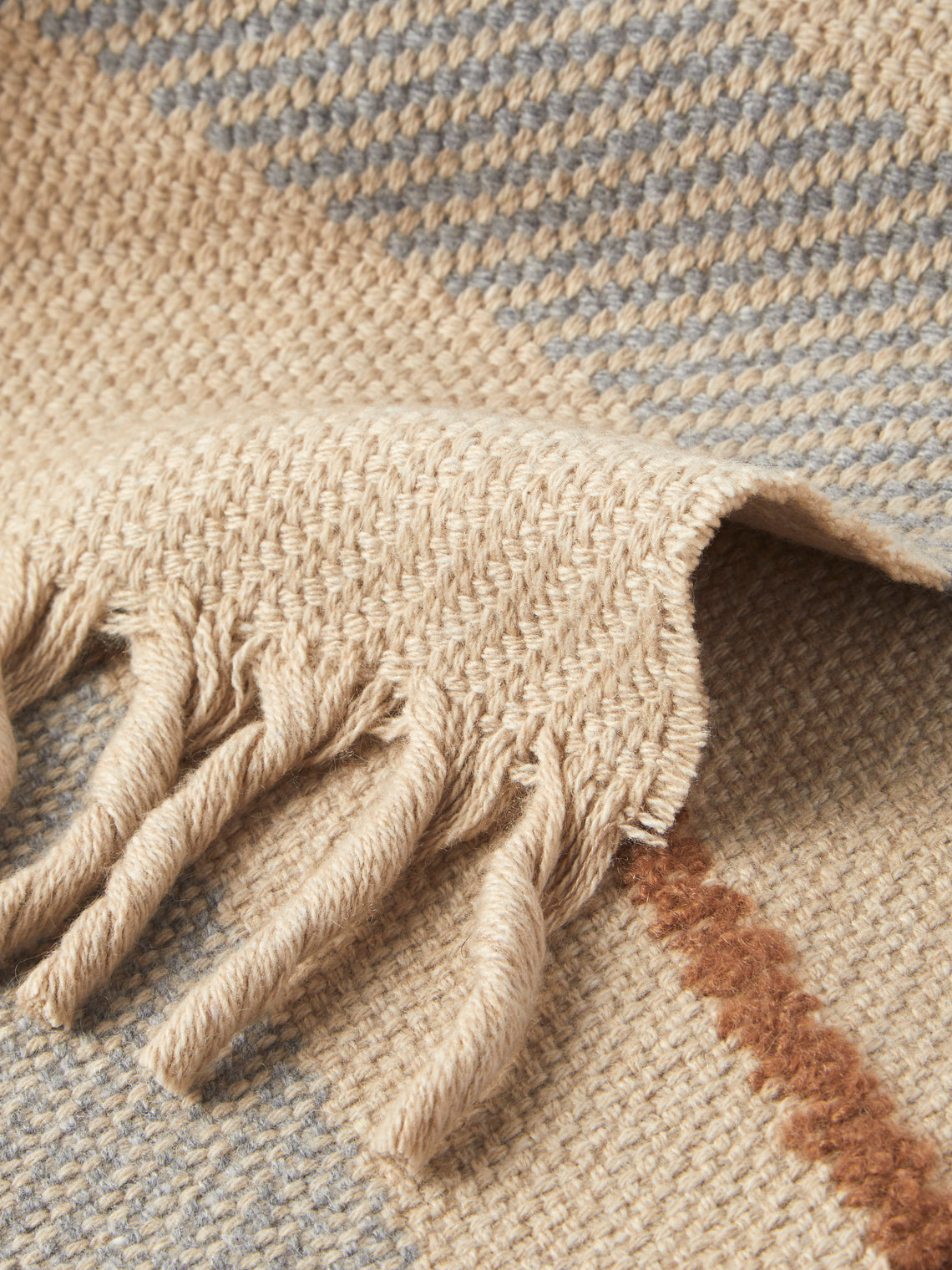 Alonpi - Gred Cashmere and Silk Throw (75in/1.9m) - Beige - ABASK