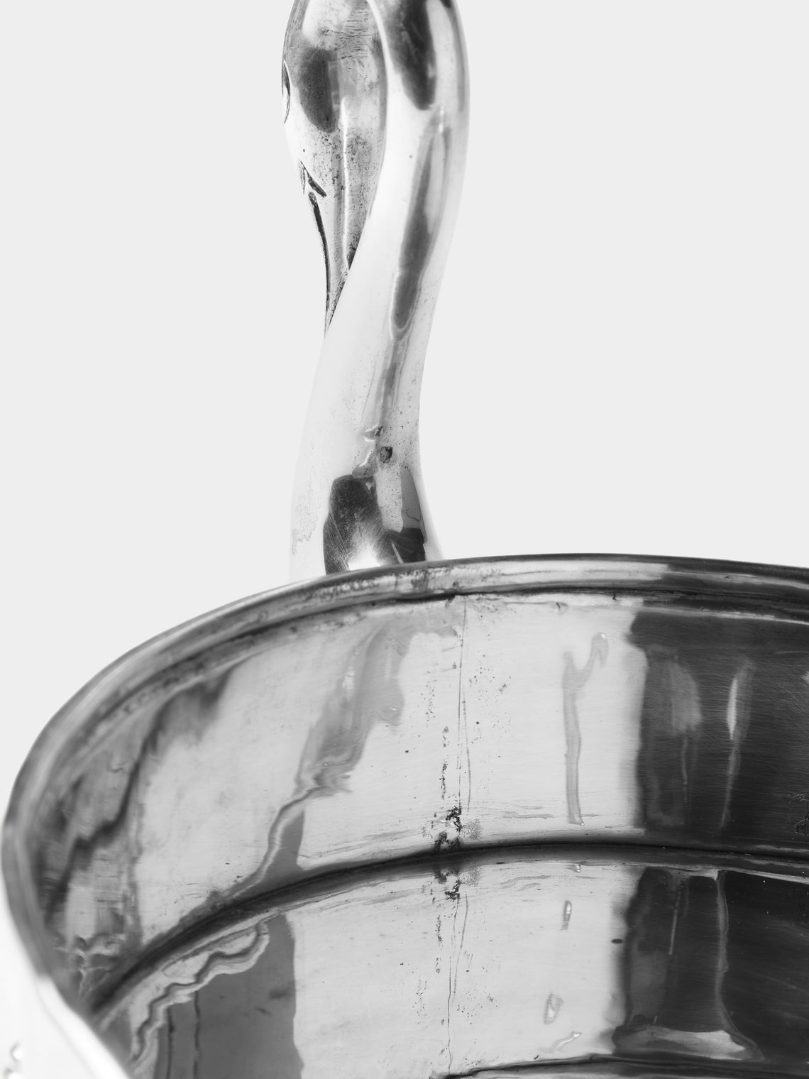 Antique and Vintage - Mid-Century Swan Silver-Plated Tray (18.5in/47cm) - Silver - ABASK