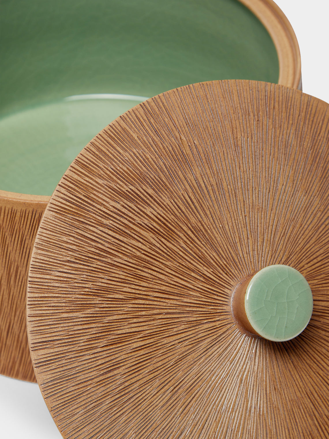Kim Pan-ki - Comb Pattern Celadon Lidded Serving Dish -  - ABASK