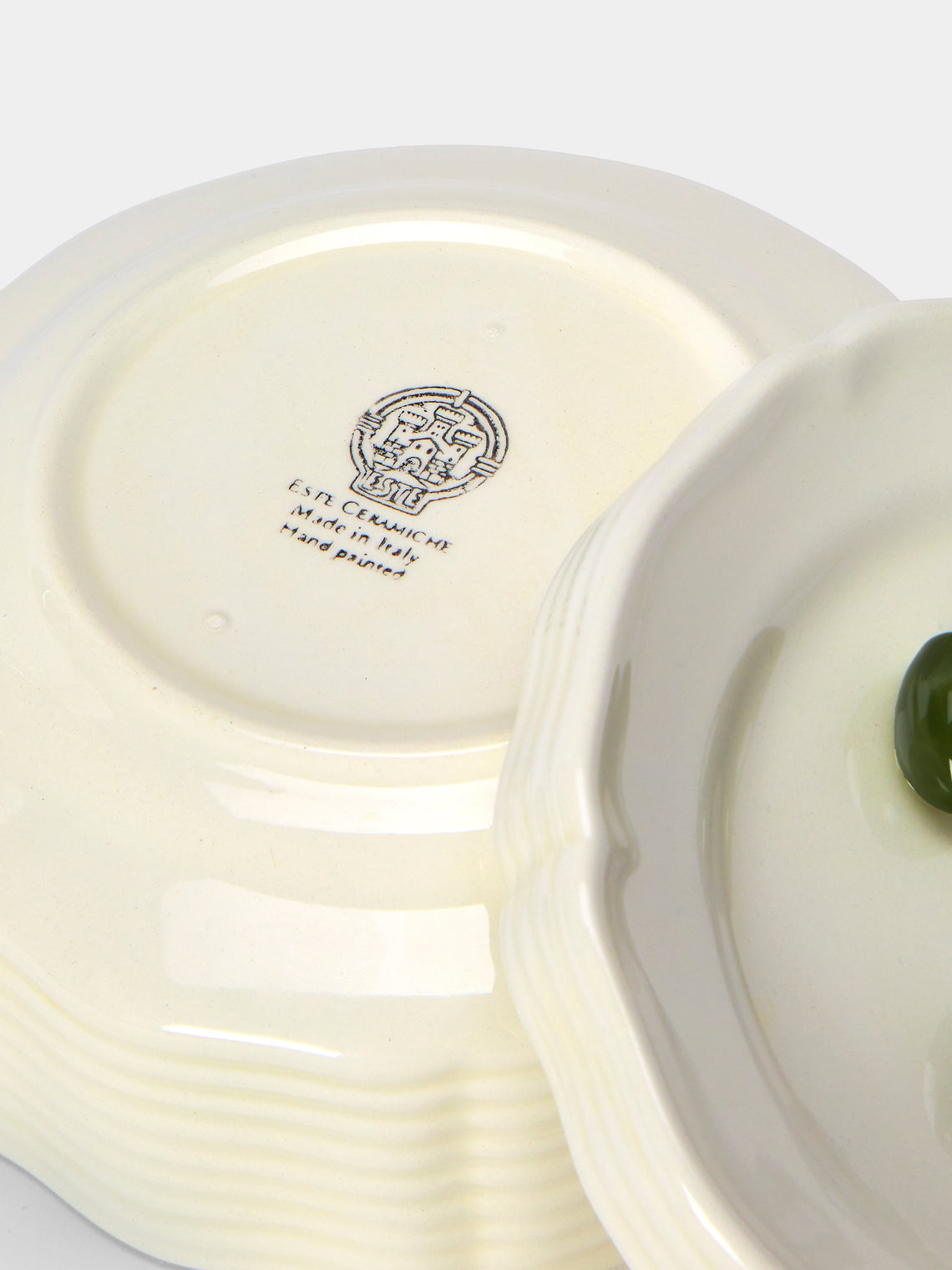 Este Ceramiche - Olives Hand-Painted Ceramic Trompe-L'oeil Small Serving Dish - White - ABASK