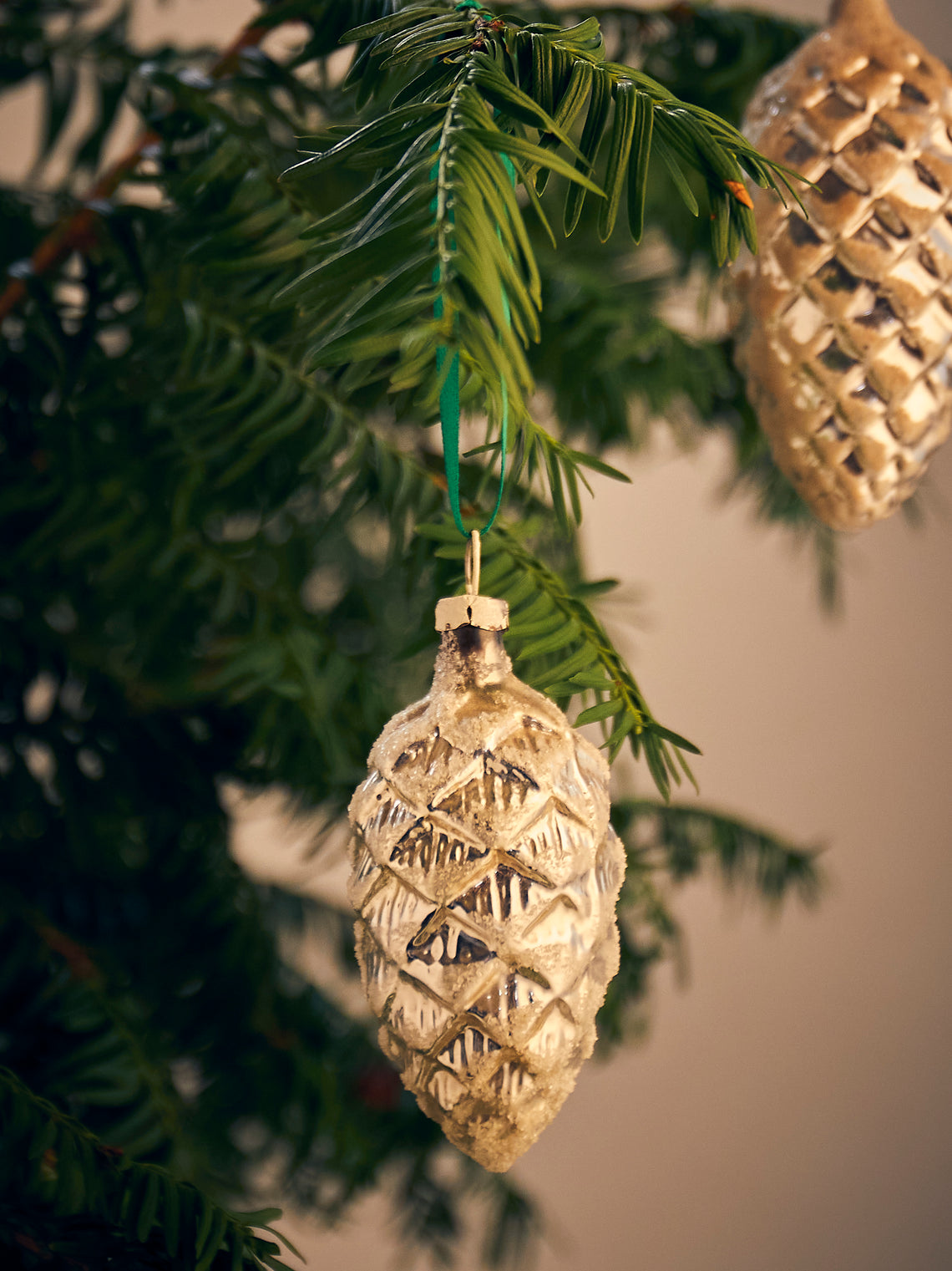 Antique and Vintage - Early-20th-Century Pinecones Glass Baubles (Set of 12) - Silver - ABASK