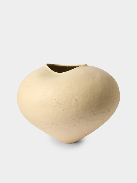 Sara Bergami - Hand-Formed Stoneware Vase (17.5in/45cm) - Beige - ABASK - 