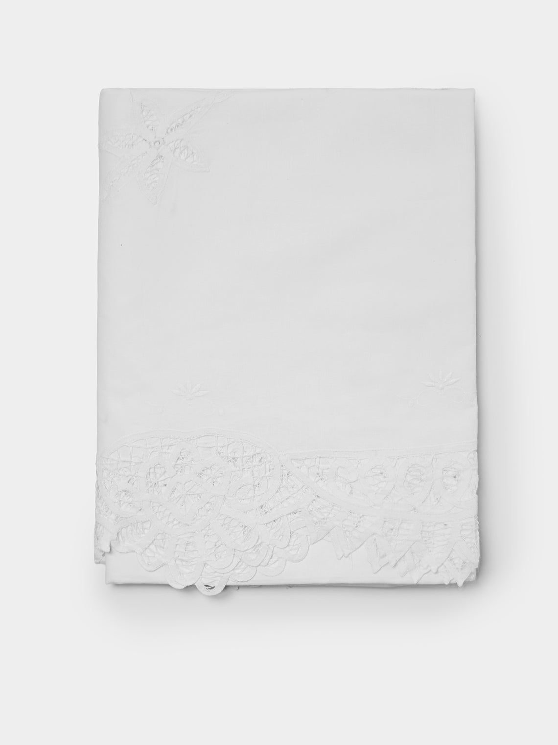 Rolande du Dreuilh Créations - Lacework Tablecloth with Napkins – 106.5in/2.7m (Set of 12) - White - ABASK