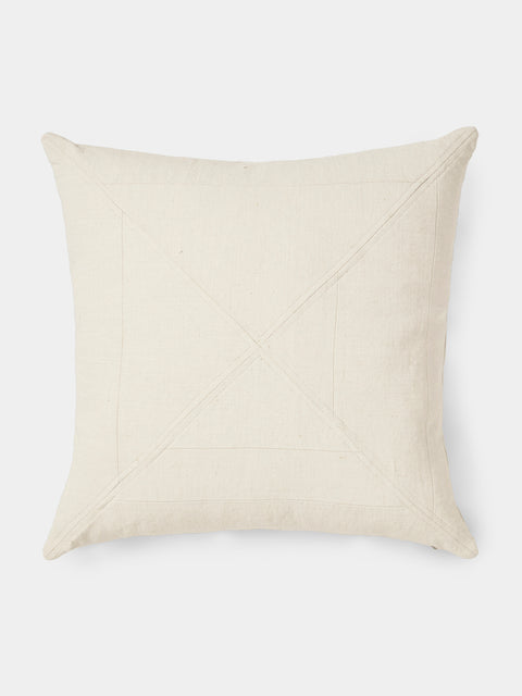 de Le Cuona - Paneled Linen Cushion (21.5in/55cm) - White - ABASK - 