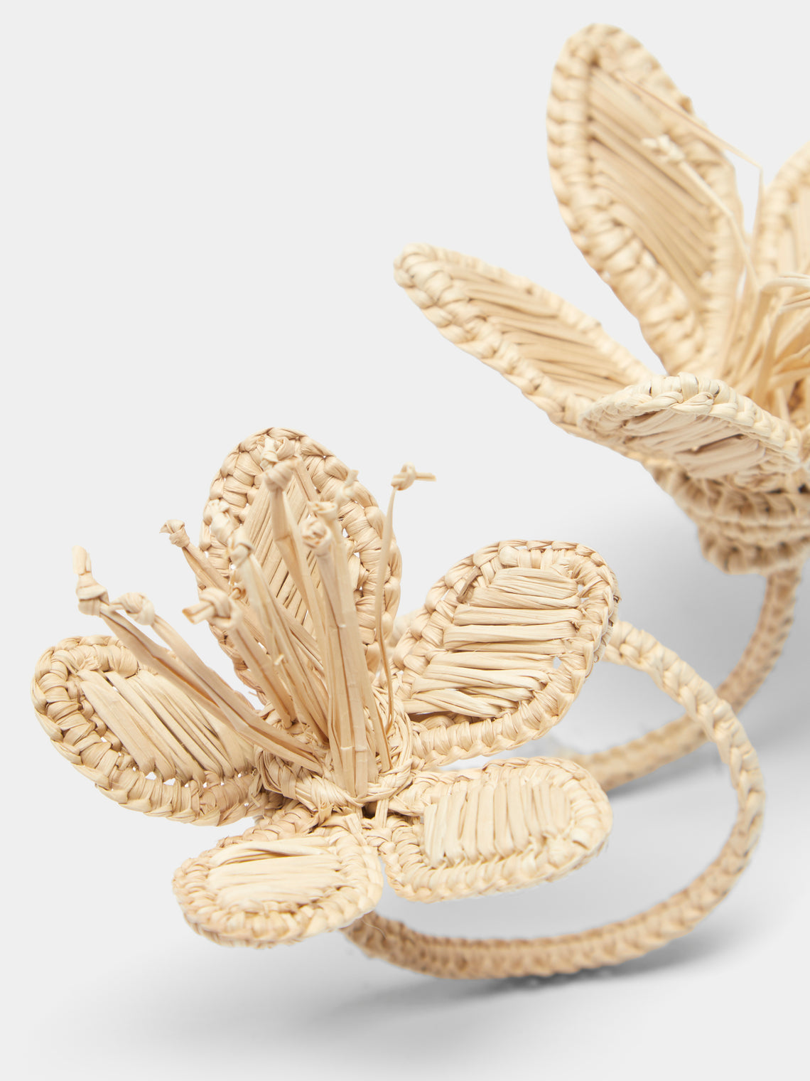 CasaLatina - Florencia Handwoven Werregue Palm Napkin Rings (Set of 4) - Natural - ABASK