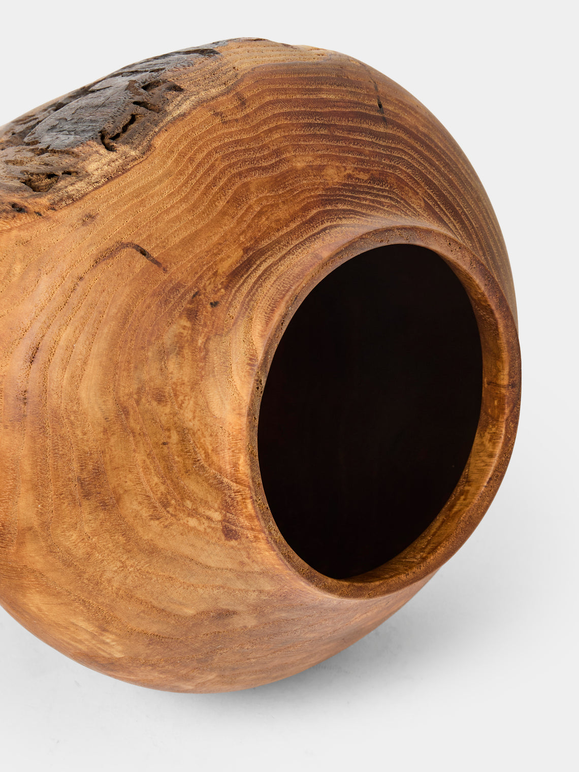 Iida Woodturning - Hand-Turned Chestnut Oil-Finish Vase (12in/30cm) - Brown - ABASK