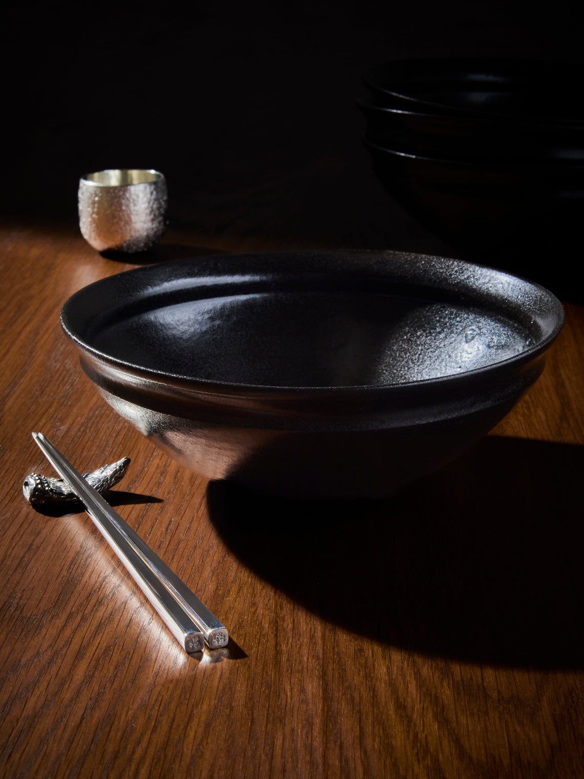 Fuminari Araga - Kohiki Slipware Shallow Bowls – 8in/21cm (Set of 4) - Black - ABASK