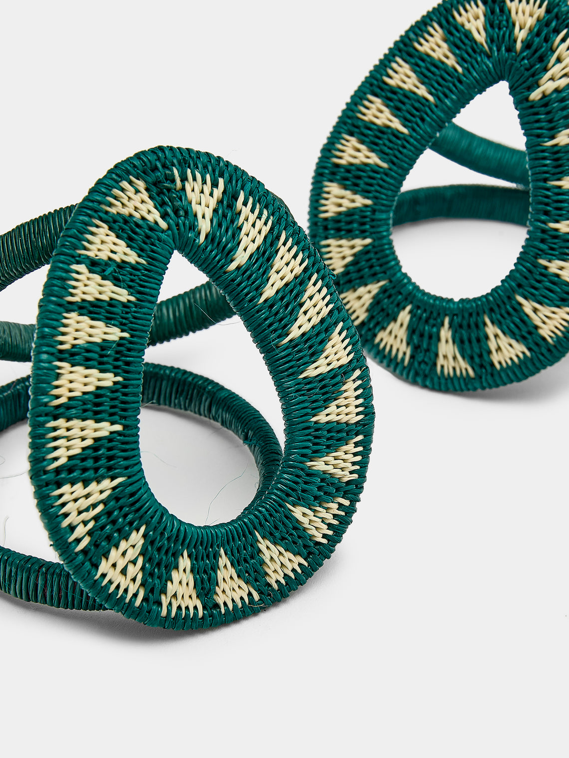 CasaLatina - Gota Handwoven Werregue Palm Napkin Rings (Set of 4) - Blue - ABASK