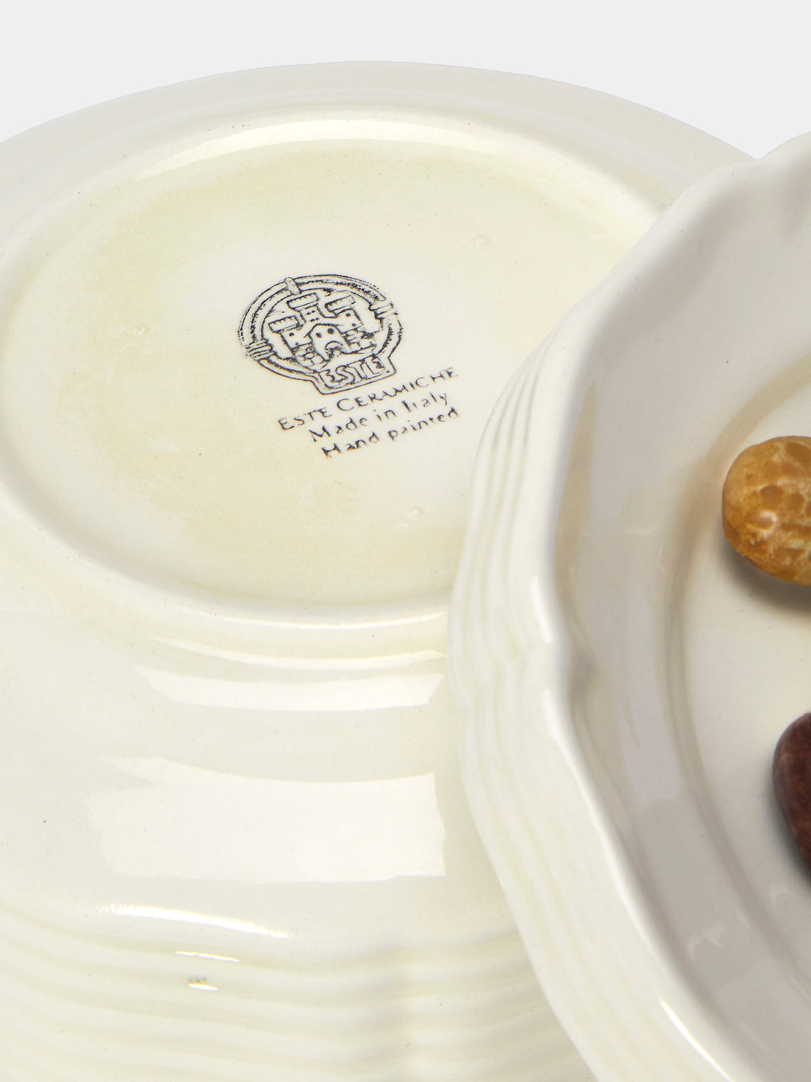 Este Ceramiche - Nuts Hand-Painted Ceramic Trompe-L'oeil Small Serving Dish - White - ABASK