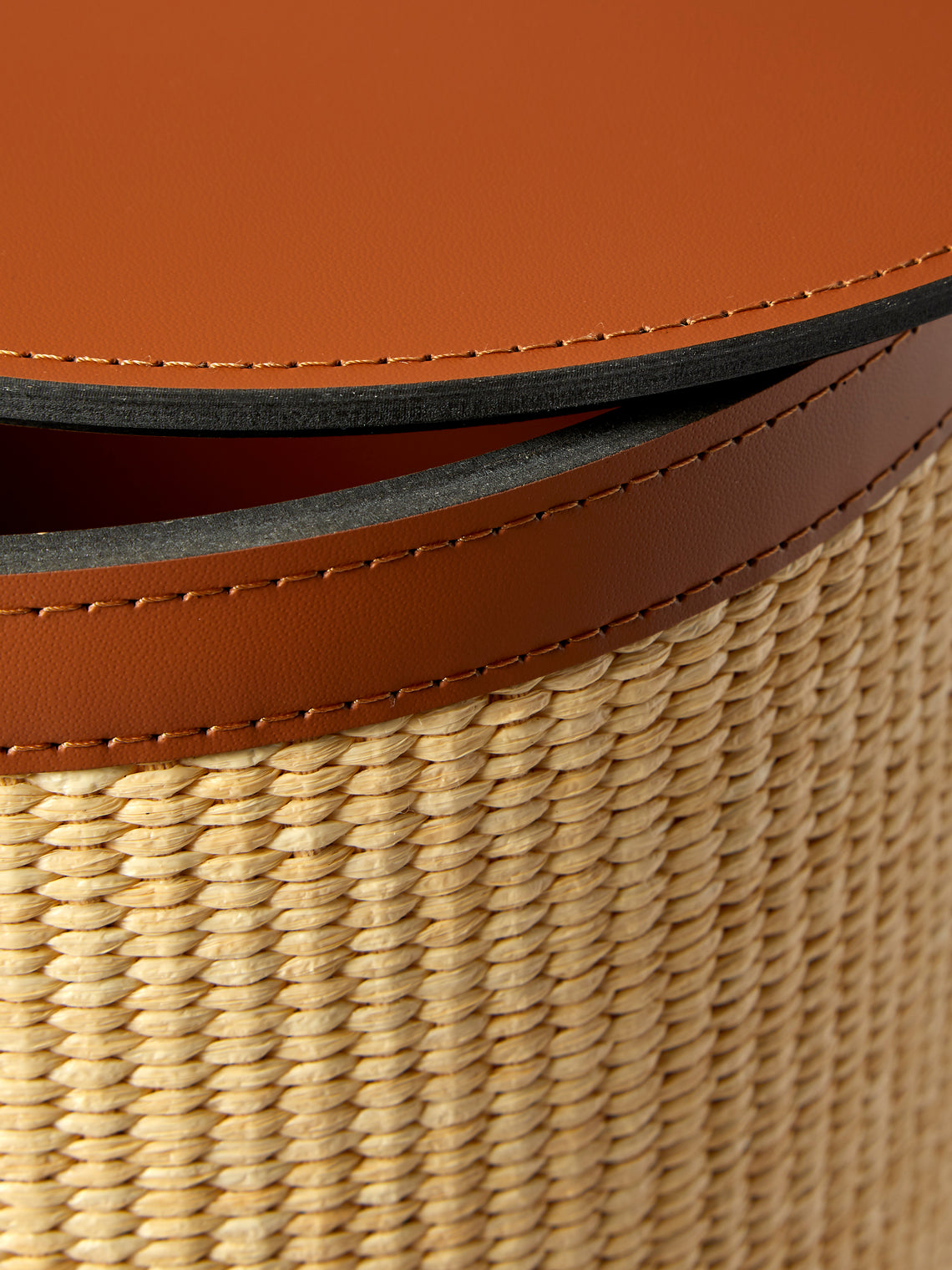 Pinetti - Aurora Leather Lidded Wastepaper Basket - Camel - ABASK