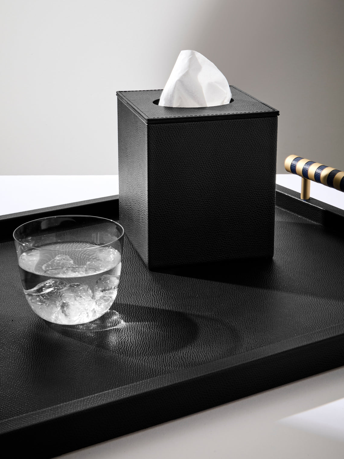 Pinetti - Leather Magnetic Tissue Box - Black - ABASK