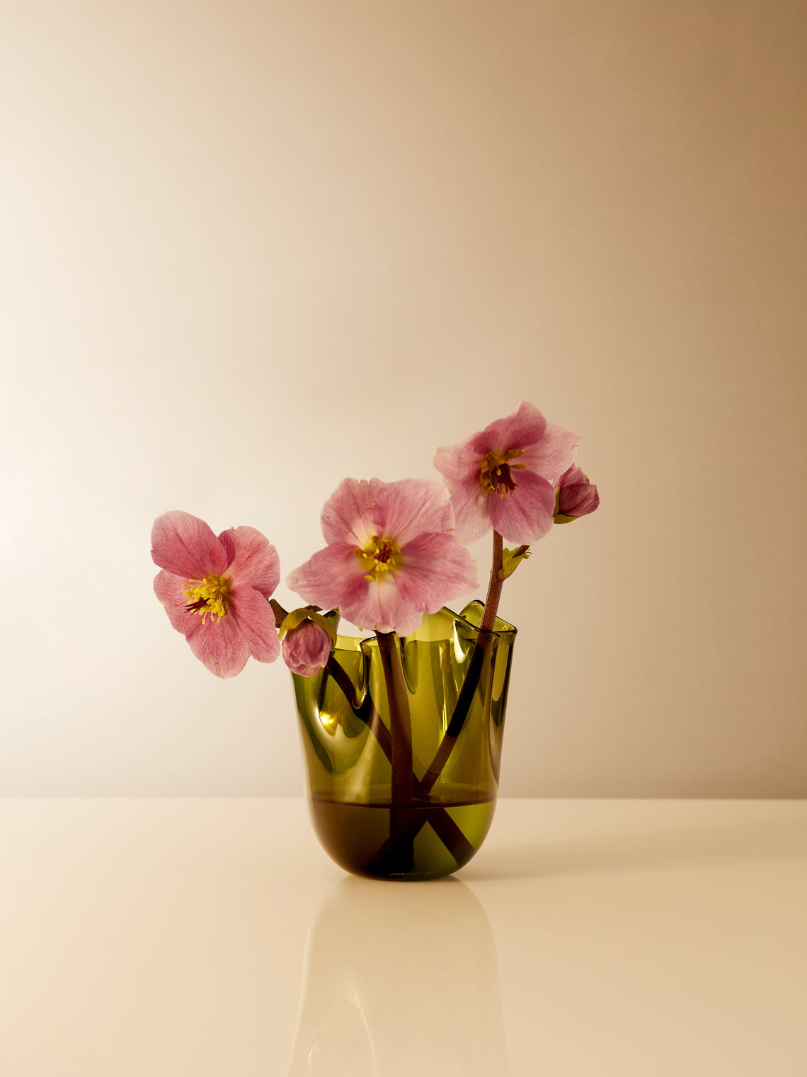 Fazzoletto Hand-Blown Murano Glass Vase (5.5in/13.5cm)